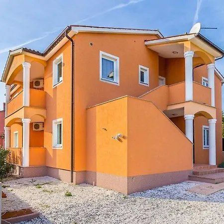 Prázdninový dům House Ližnjan