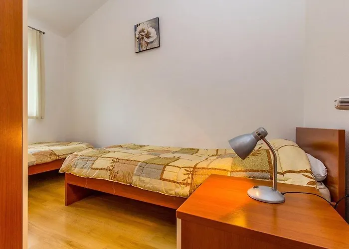 House Semesterbostad *